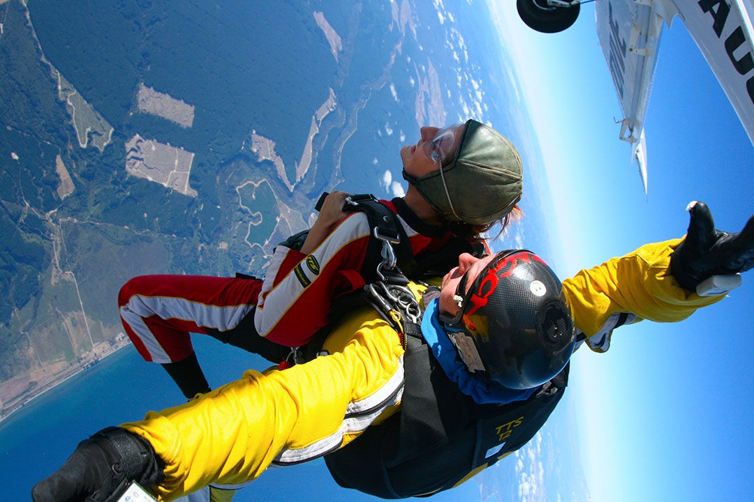 Skydiving in Lake Taupo New Zealand